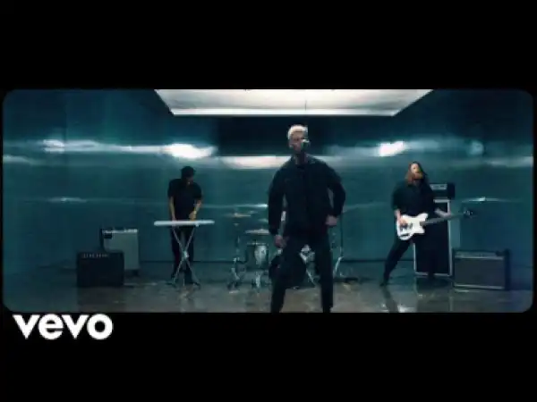 Machine Gun Kelly – Hollywood Whore